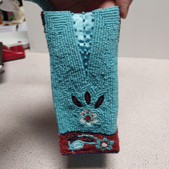 Beaded Handbag - Picture 3 of 5